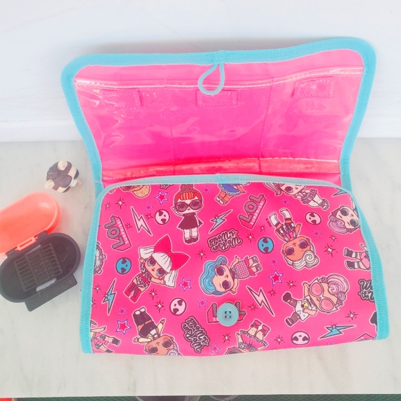 L.O.L. Surprise! Girl's Tri-fold Multipurpose Collectible Toy Storage Accessory - Picture 2 of 5
